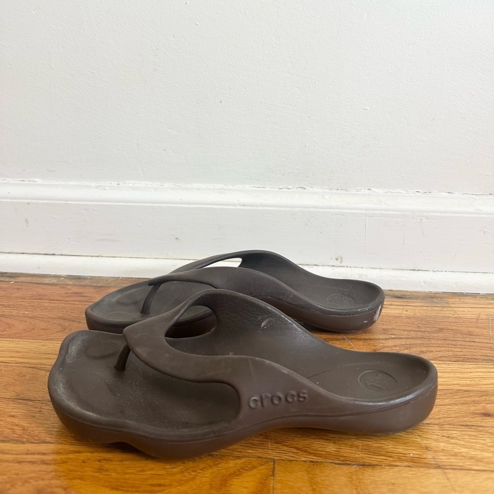 Crocs ABF Flip Flops Woman Espresso Comfort Deluxe Thong Size 8